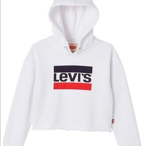 Cropped Levi’s Hoodie